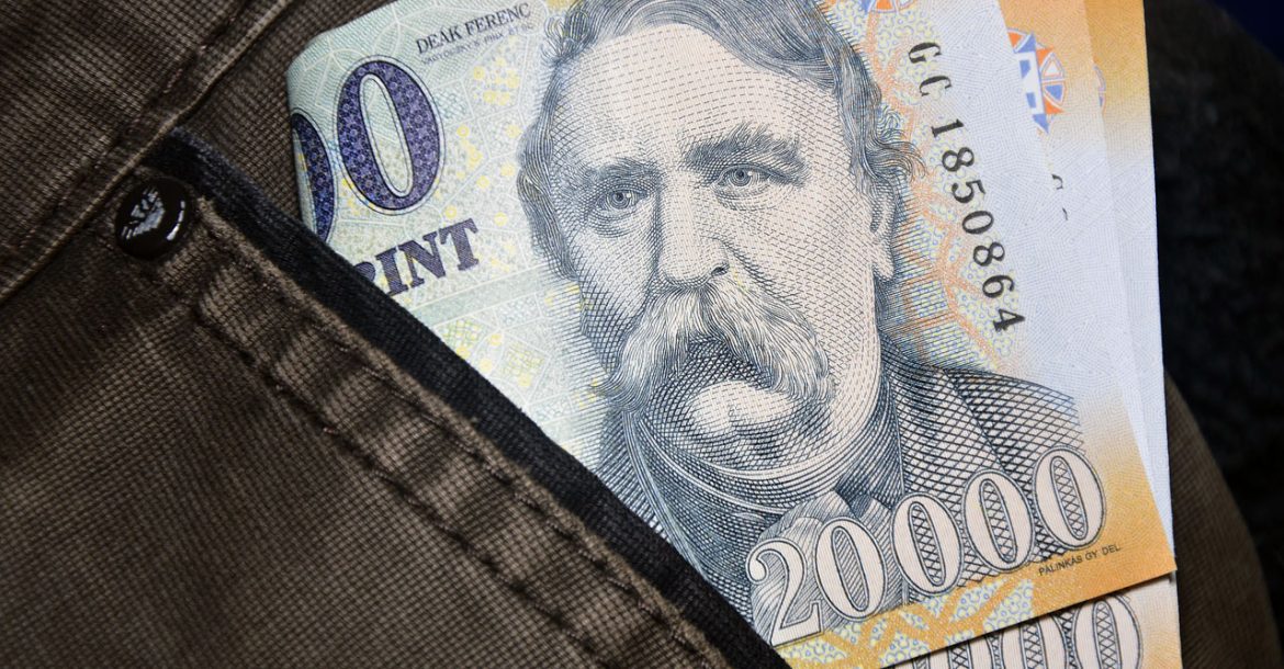 Euro in Forint wechseln zu guten Kursen in Heviz am Plattensee